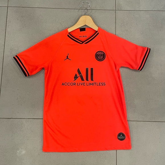 Authentic PSG Mbappé Orange Soccer Shirt - Picture 1 of 6